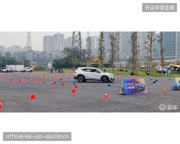 拉塞尔强调阿布扎比赛道节奏感“比想象更难掌握”